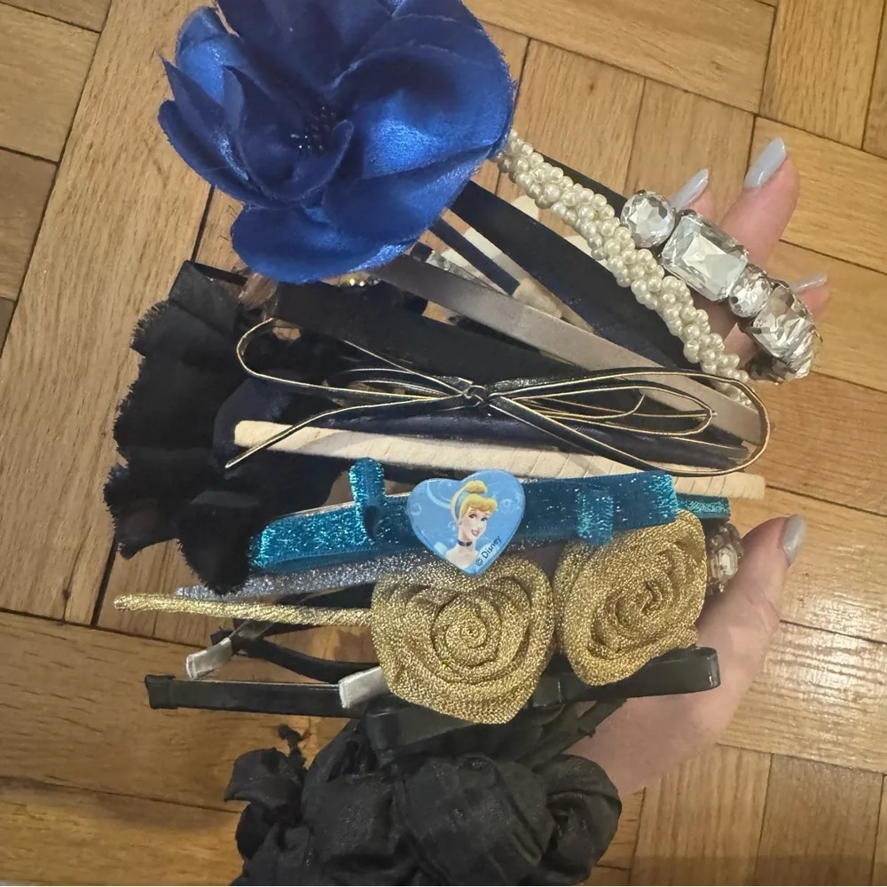 Women's Headband Lot- 17 Headbands- Various Brands and Colors